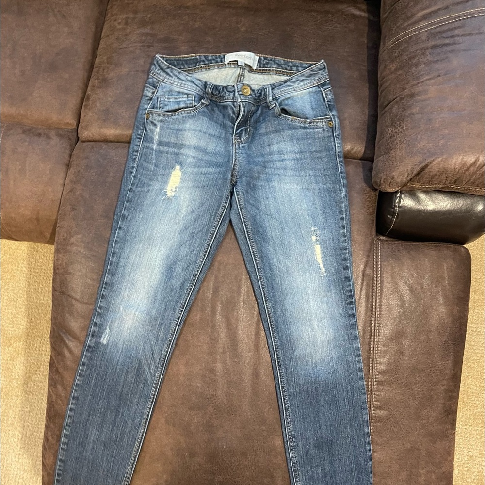 Women's Size 5 Distressed Jeans